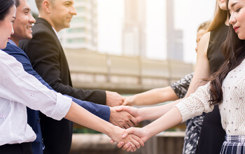 Реорганизация путем слияния